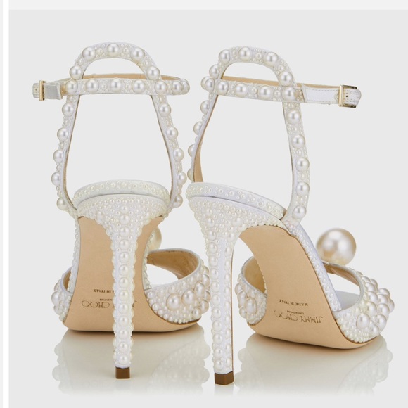 Like NEW! Jimmy Choo pearl heals - Picture 4 of 8